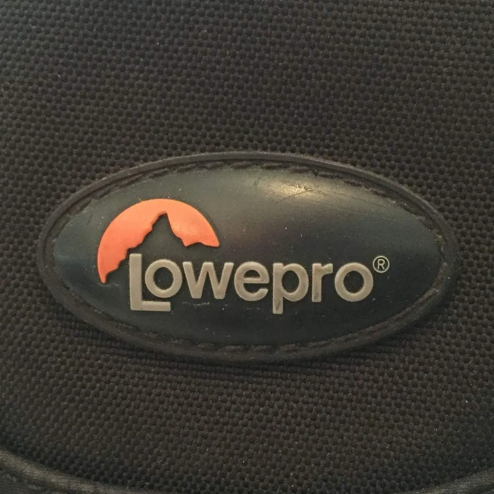 Lowepro Nova 1 AW Camera Bag (Black)