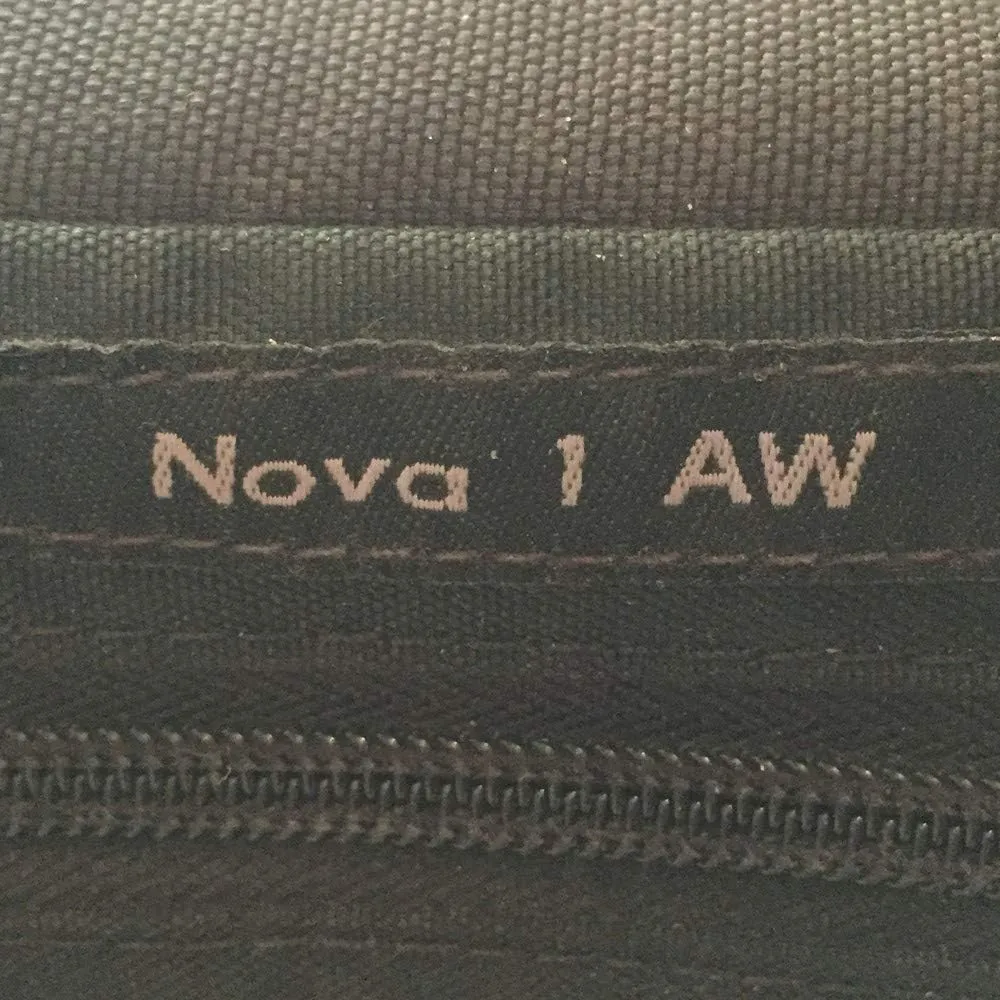 Lowepro Nova 1 AW Camera Bag (Black)