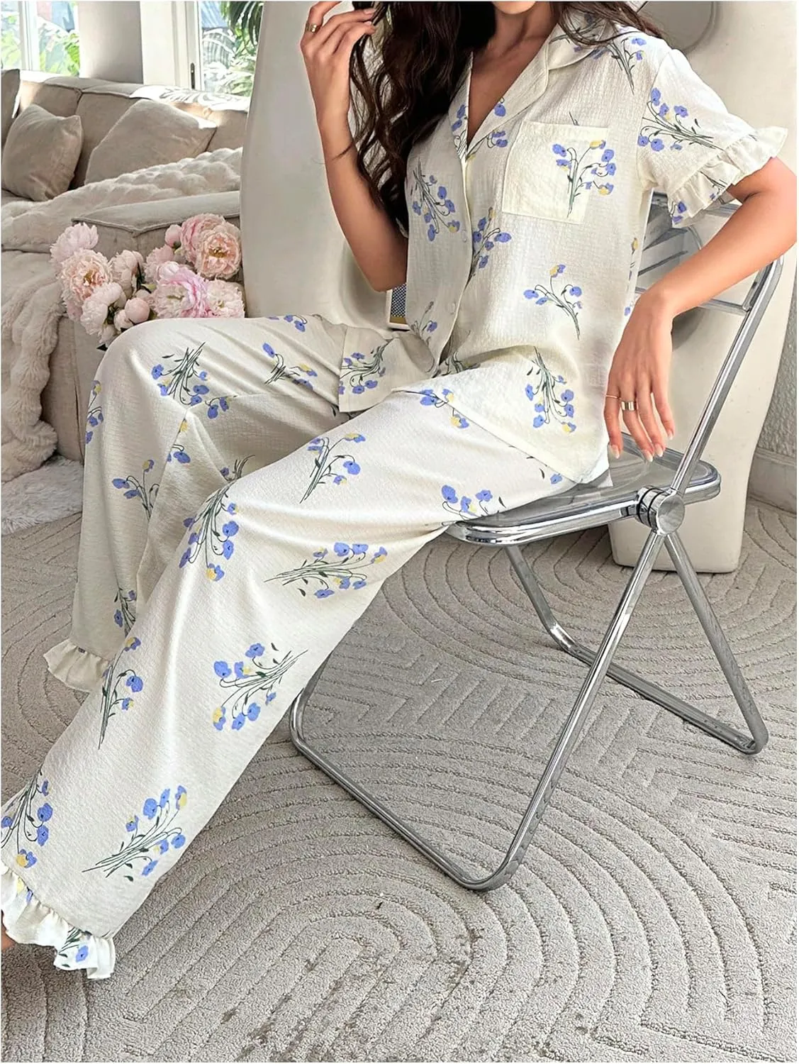 MakeMeChic Women's Floral Pajama Sets 2 Piece PJ Ses Short Sleeve Tops and Pants Sleepwear