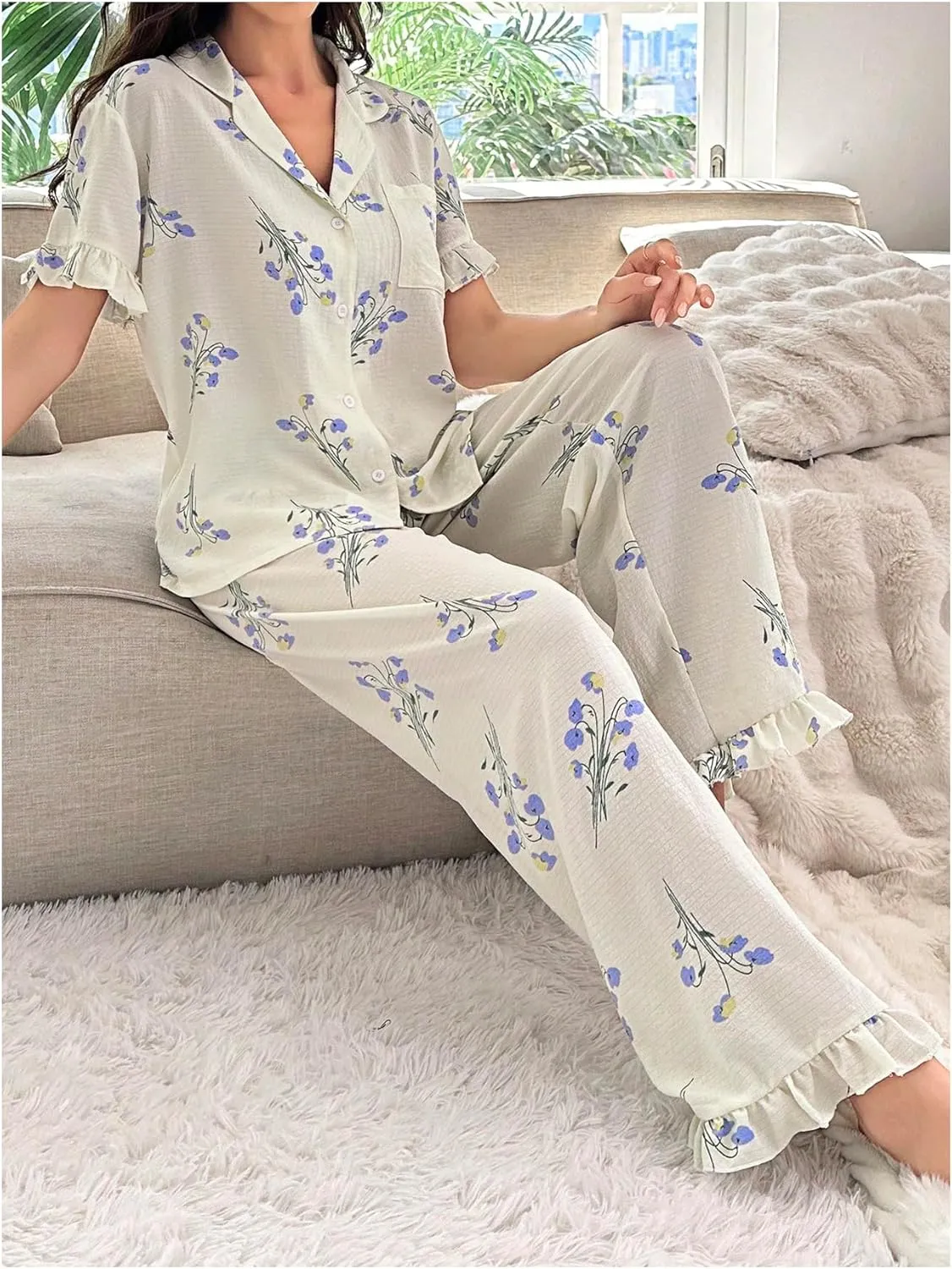 MakeMeChic Women's Floral Pajama Sets 2 Piece PJ Ses Short Sleeve Tops and Pants Sleepwear