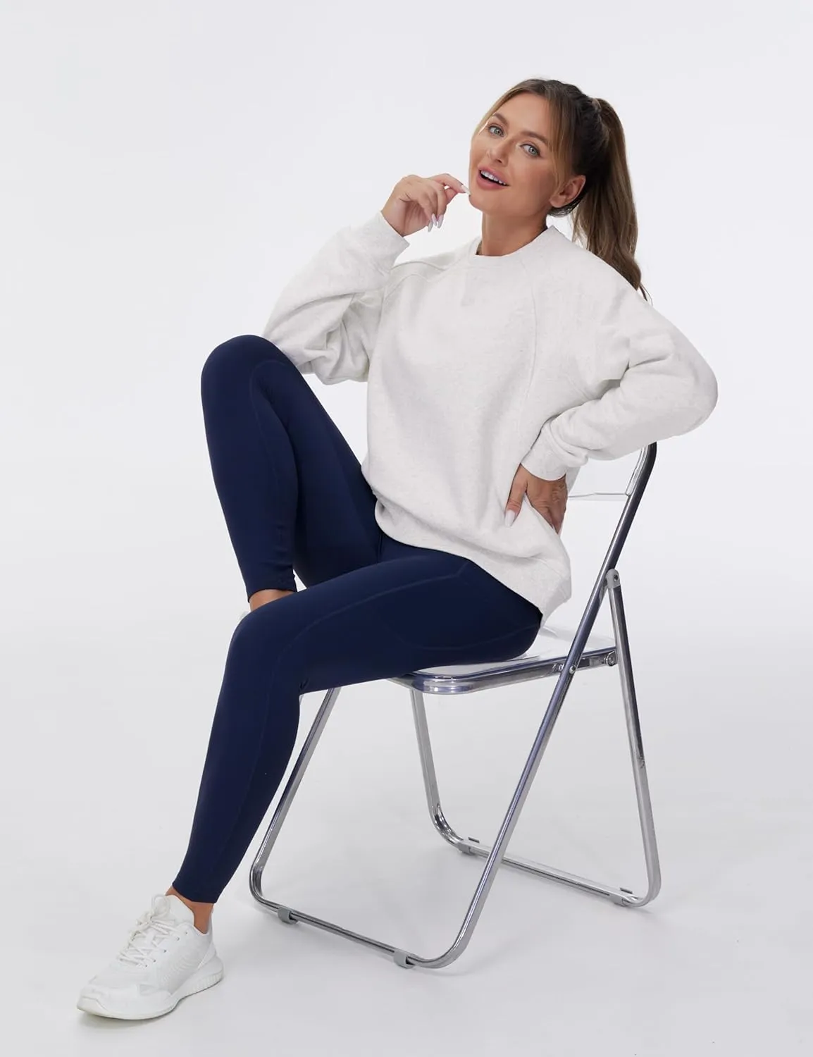 THE GYM PEOPLE Women's Oversized Fleece Sweatshirts Loose Fit Crewneck Long Sleeve Pullover Tops