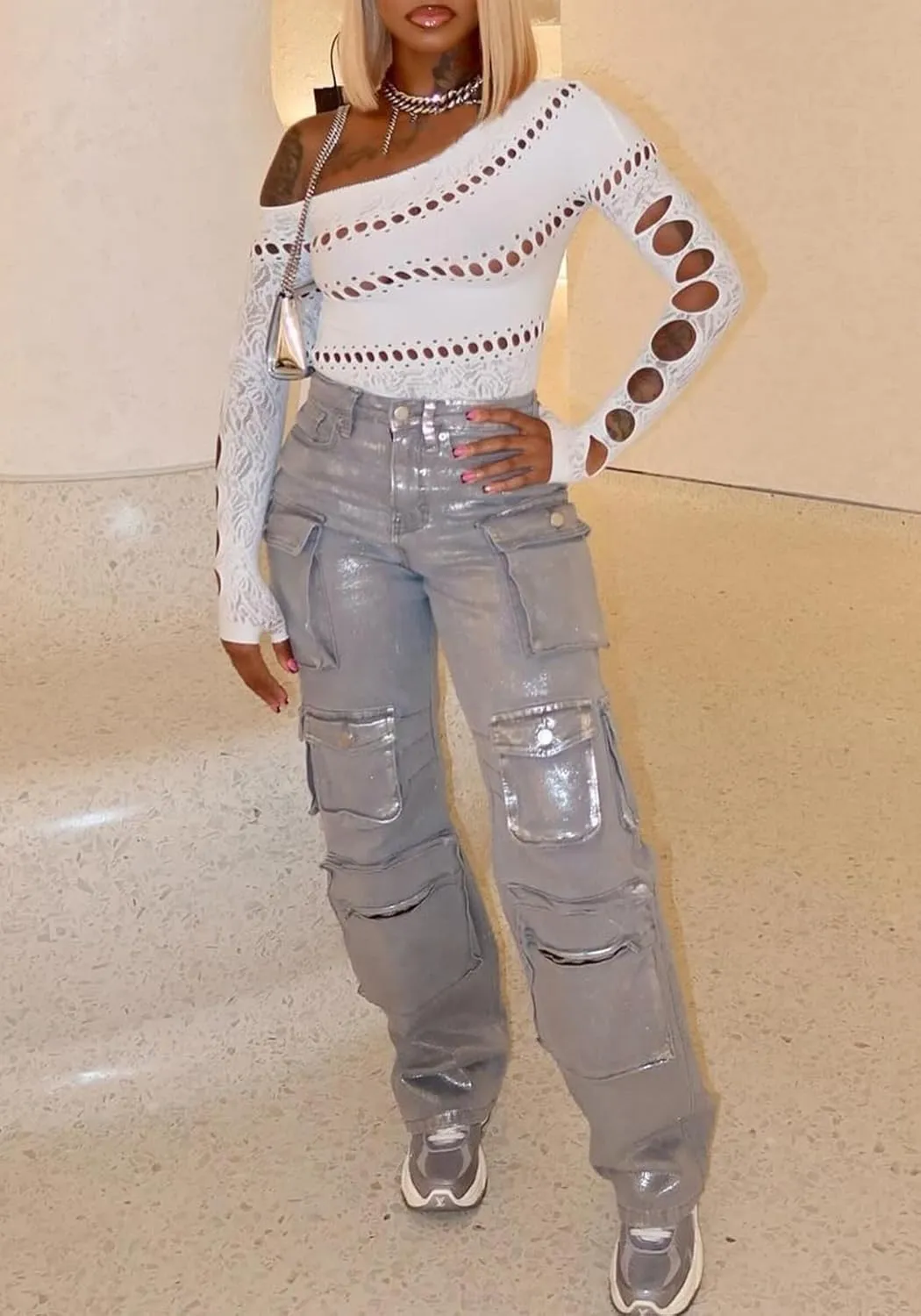 Unybwonn Women High Waisted Metallic Cargo Jeans Y2k Satin Sparkly Straight Wide Leg Denim Pants with Flap Pockets