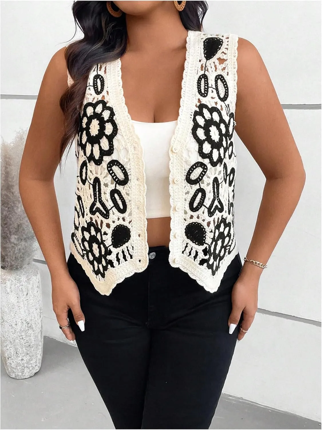 Verdusa Women's Plus Size Button Front V Neck Crochet Sweater Vest Sleeveless Knit Tops