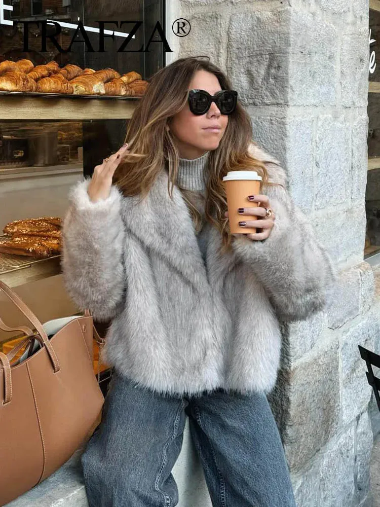 Women's Cropped Faux Fur Long Sleeve Front Snap-Button Lapel Collar Thick Coat